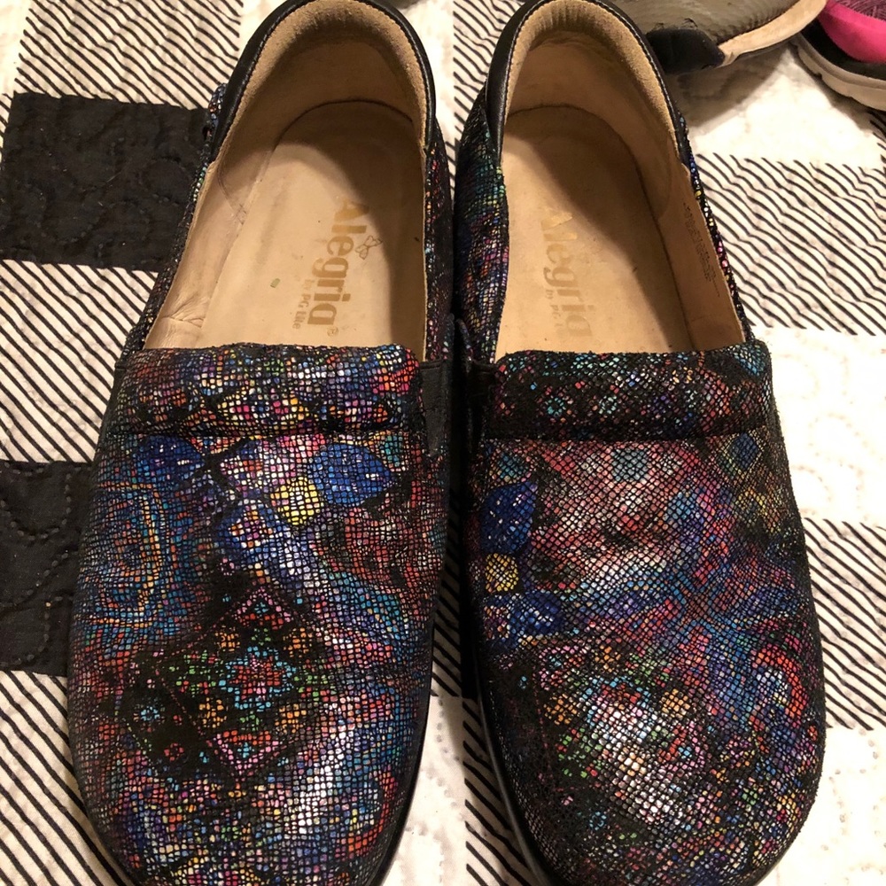 Alegria nursing shoes
